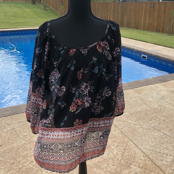 Black floral sheer ladies top -Knox Rose 🌹 - Picture 2 of 5